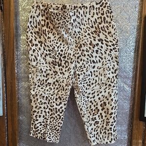 Chico's Leopard Print Capri Pants  Size 1.5